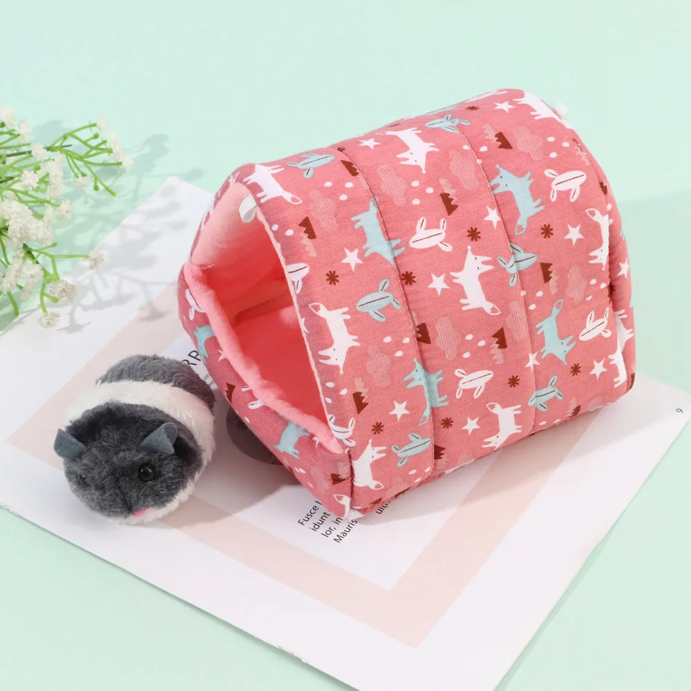 Cartoon Small Animal Bed – Soft Winter Nest for Hamsters, Guinea Pigs, Rabbits, and Squirrels