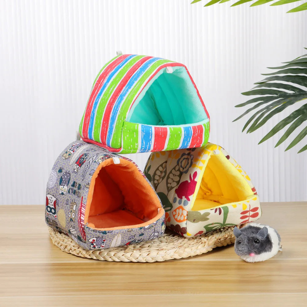 Cartoon Small Animal Bed – Soft Winter Nest for Hamsters, Guinea Pigs, Rabbits, and Squirrels