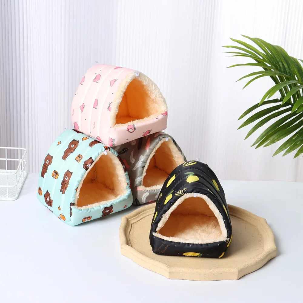 Cartoon Small Animal Bed – Soft Winter Nest for Hamsters, Guinea Pigs, Rabbits, and Squirrels