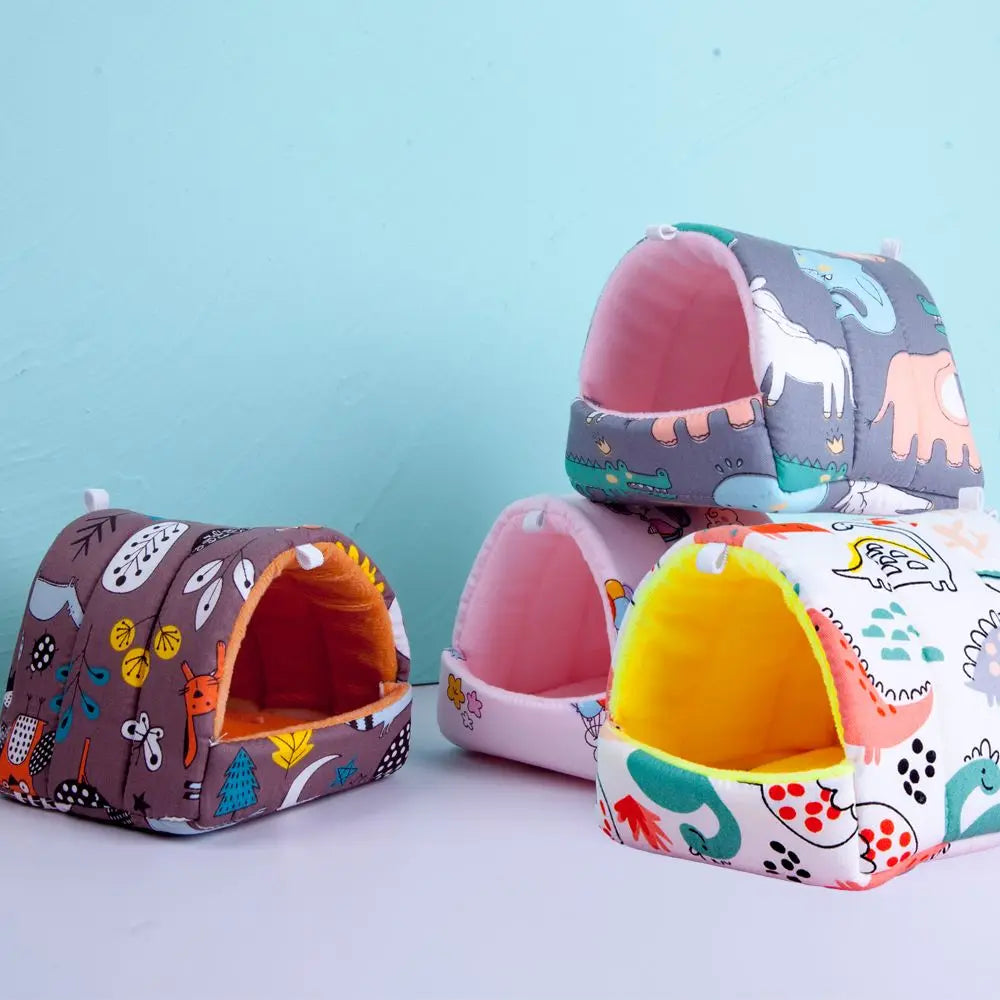 Cartoon Small Animal Bed – Soft Winter Nest for Hamsters, Guinea Pigs, Rabbits, and Squirrels