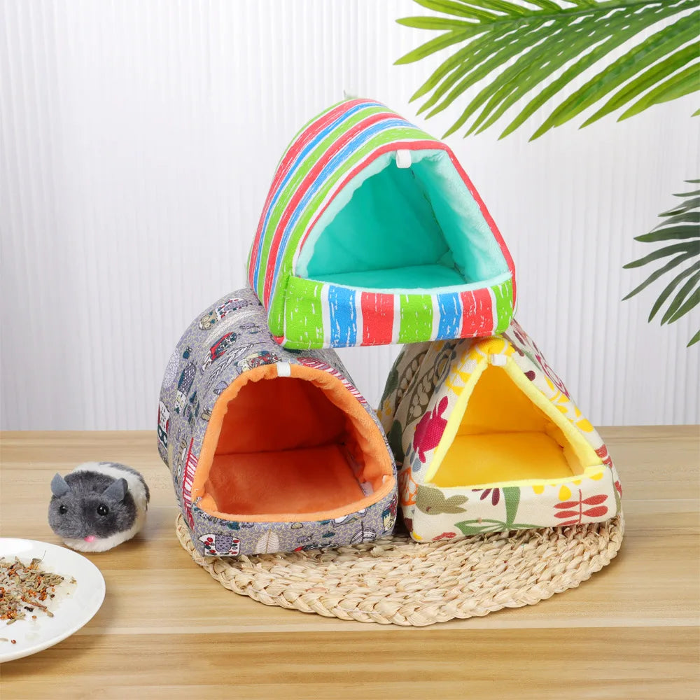 Cartoon Small Animal Bed – Soft Winter Nest for Hamsters, Guinea Pigs, Rabbits, and Squirrels