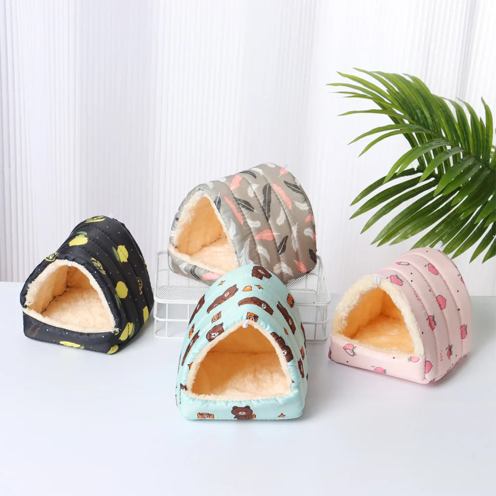 Cartoon Small Animal Bed – Soft Winter Nest for Hamsters, Guinea Pigs, Rabbits, and Squirrels