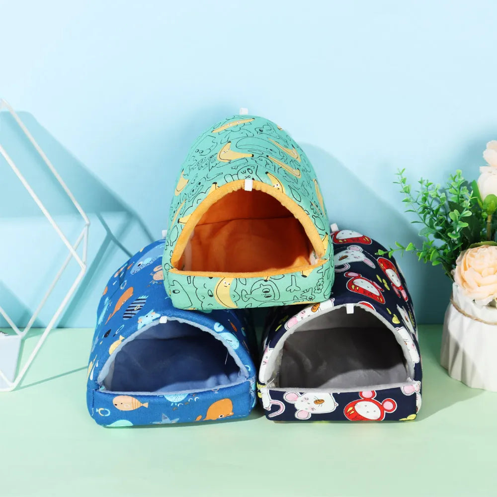 Cartoon Small Animal Bed – Soft Winter Nest for Hamsters, Guinea Pigs, Rabbits, and Squirrels