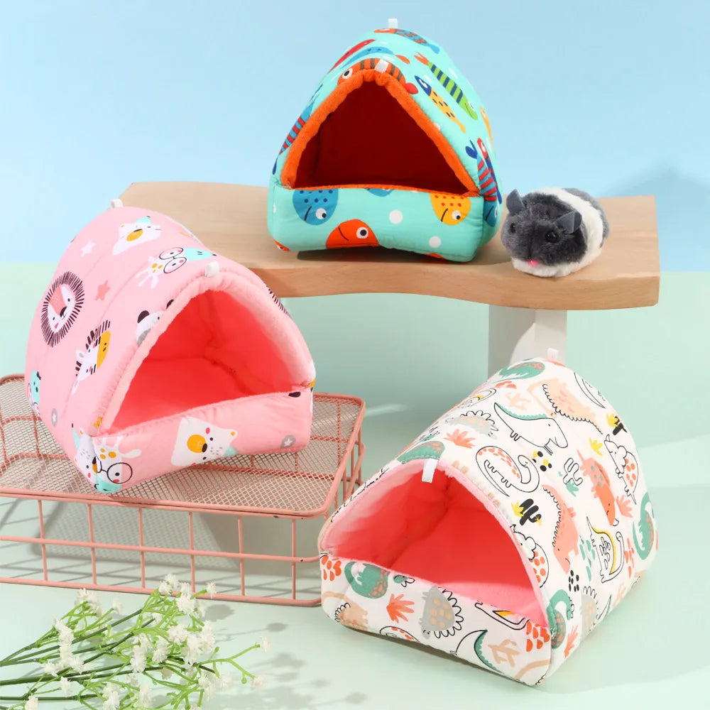 Cartoon Small Animal Bed – Soft Winter Nest for Hamsters, Guinea Pigs, Rabbits, and Squirrels