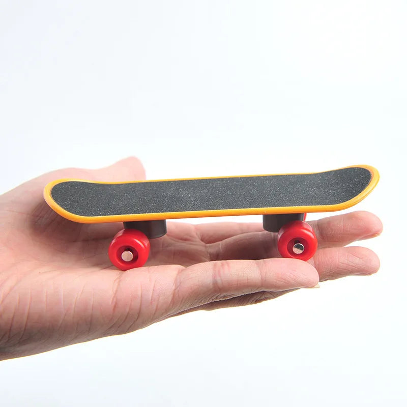 1 PC Parrot Training Skateboard – Bird Skates Perch for Lovebirds, Canaries & Calopsita