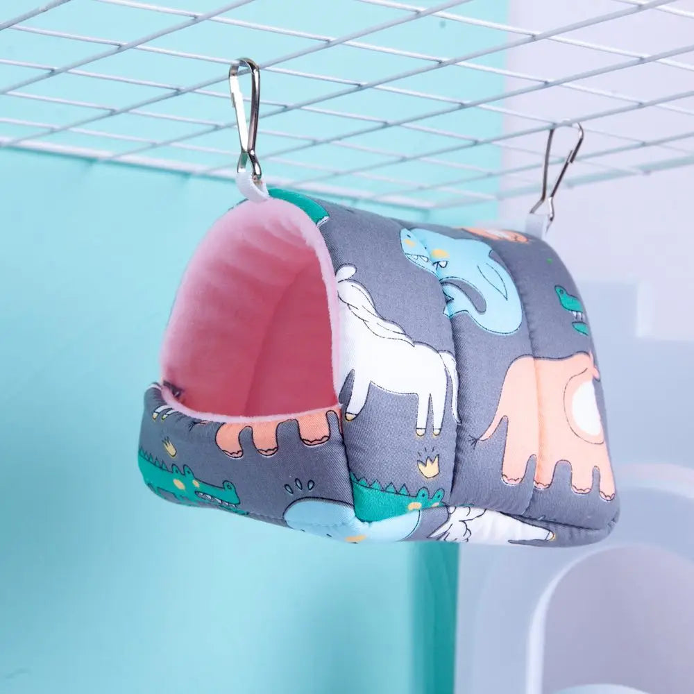 Cartoon Small Animal Bed – Soft Winter Nest for Hamsters, Guinea Pigs, Rabbits, and Squirrels