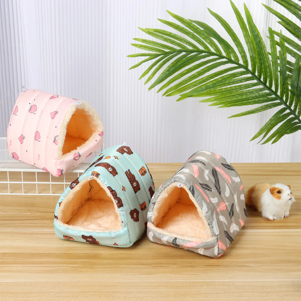 Cartoon Small Animal Bed – Soft Winter Nest for Hamsters, Guinea Pigs, Rabbits, and Squirrels