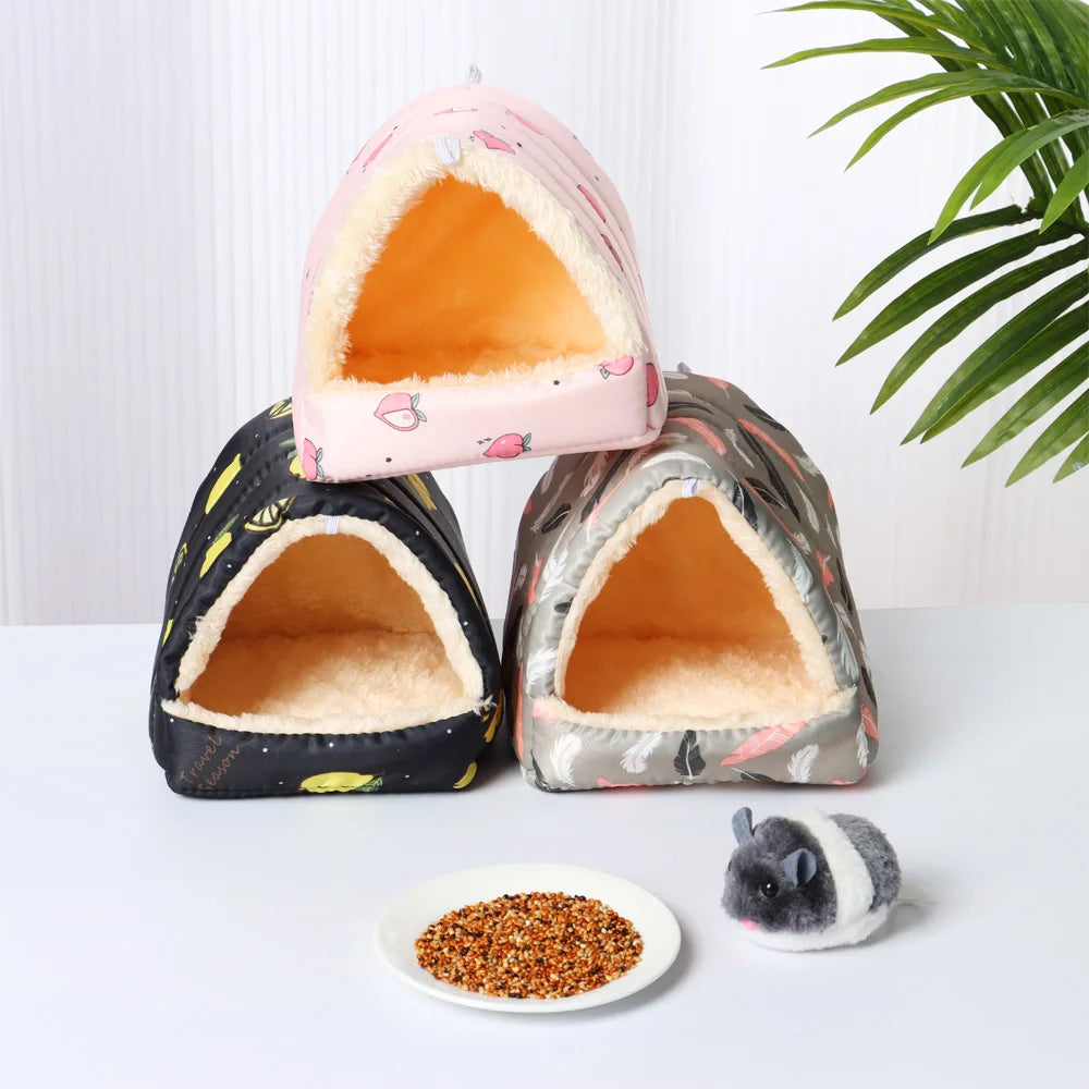 Cartoon Small Animal Bed – Soft Winter Nest for Hamsters, Guinea Pigs, Rabbits, and Squirrels