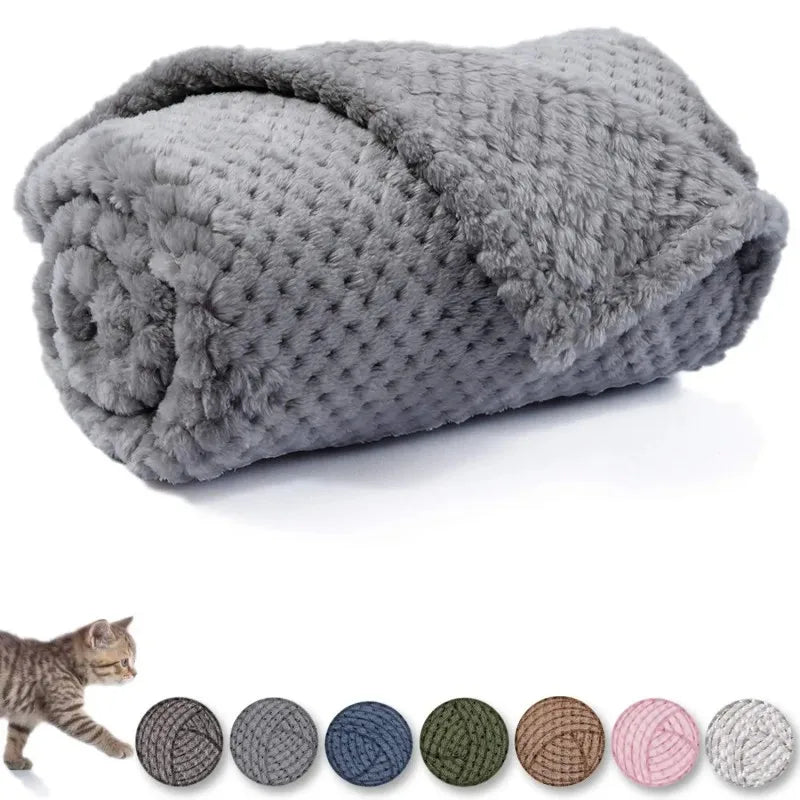 Soft Fuzzy Pet Blanket – Warm Fleece Throw for Dogs & Cats, Plush Bed/Couch Cover for All Sizes
