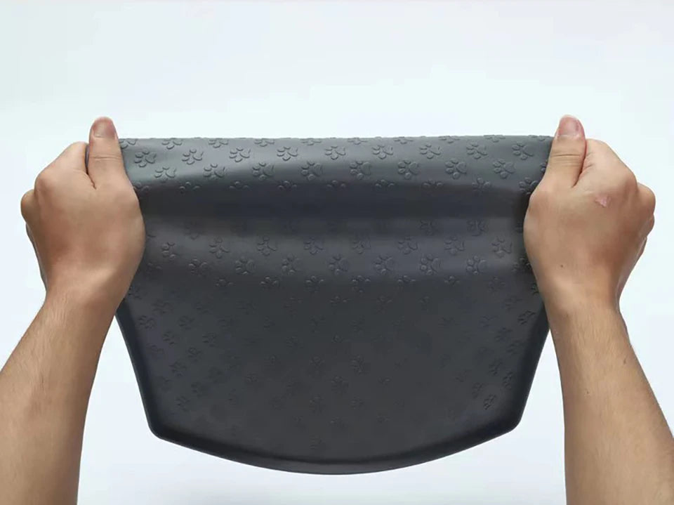 🐾 Silicone Waterproof Pet Feeding Mat – Non-Slip Food & Water Bowl Placemat for Cats & Dogs