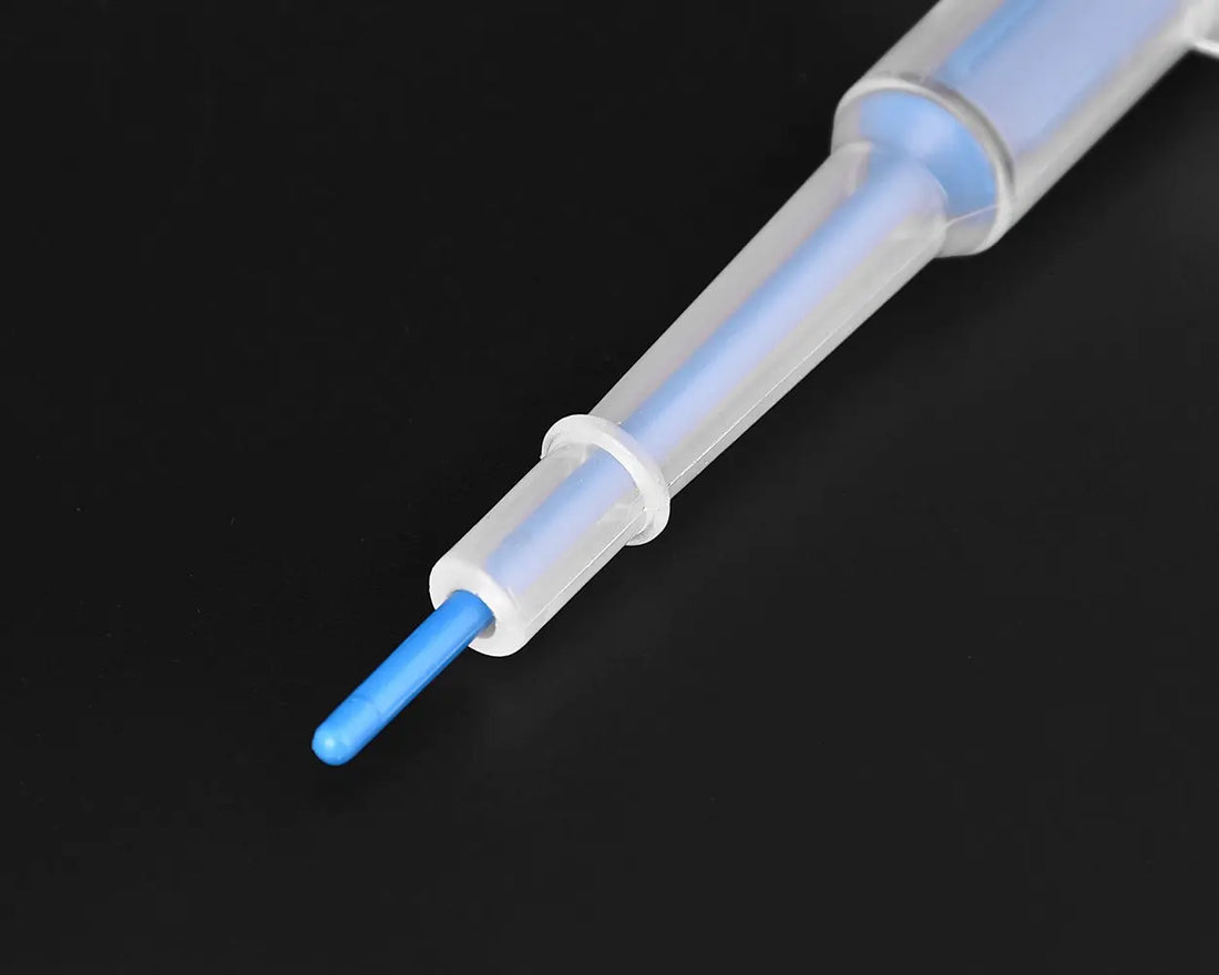Silicone Pet Medicine Feeder – Tablet & Liquid Dispenser for Dogs & Cats