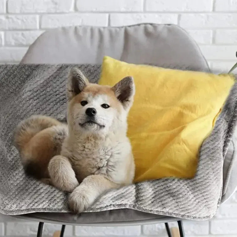 Soft Fuzzy Pet Blanket – Warm Fleece Throw for Dogs & Cats, Plush Bed/Couch Cover for All Sizes