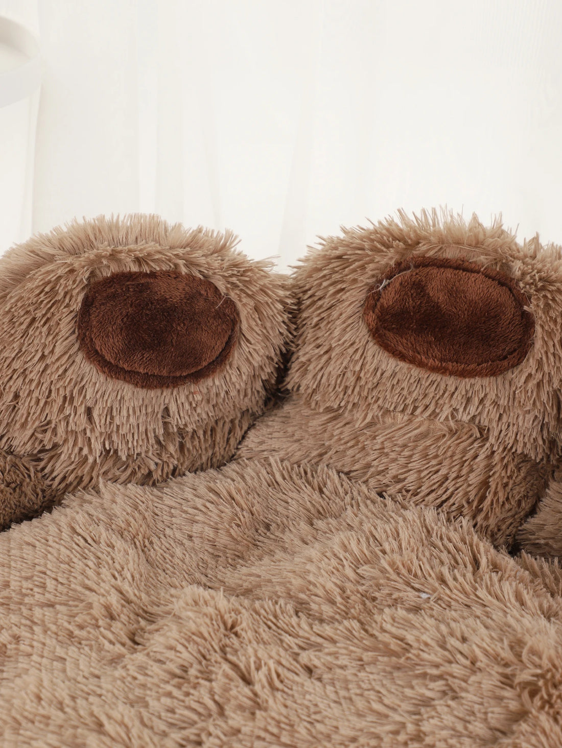 Cute Bear Paw Dog & Cat Bed – Soft Fluffy Pet Sofa Bed for Small to Large Pets