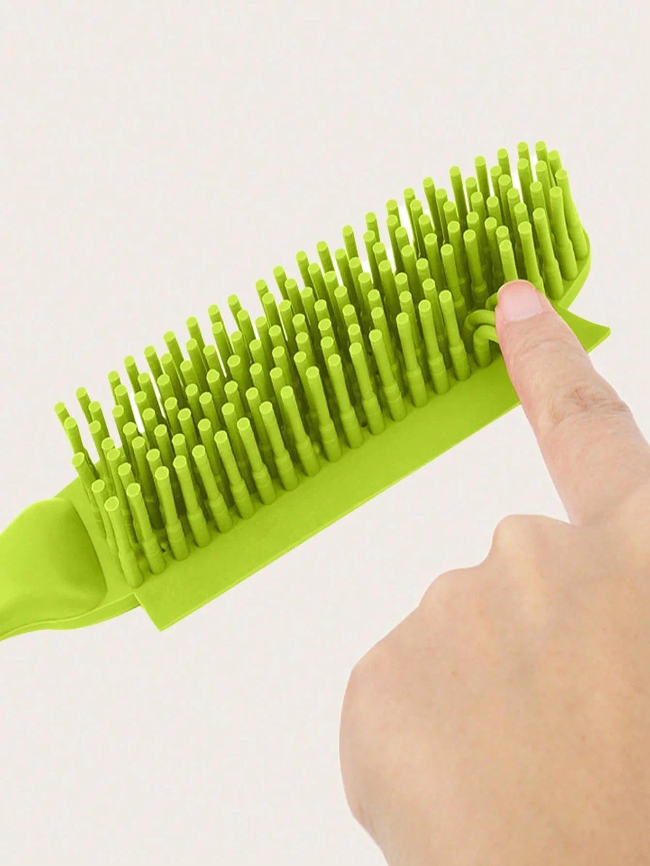 Pet Hair Removal & Bath Massage Brush – Floating Hair Cleaning Brush for Dogs & Cats