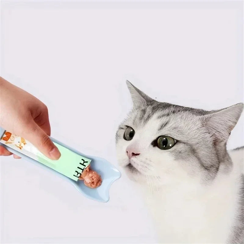 🐾 Cat Strip Squeeze Spoon Feeder – Perfect for Lickable Wet Treats!