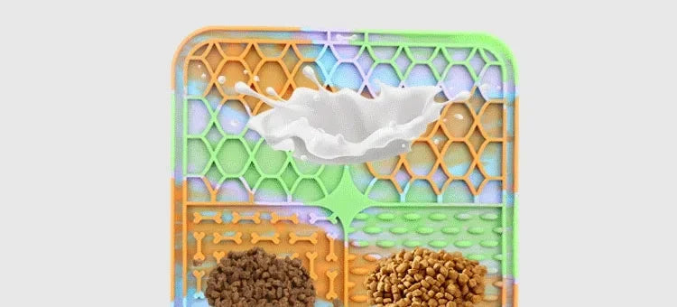 Pet Licking Pad – Slow Feeder Silicone Bowl for Dogs & Cats