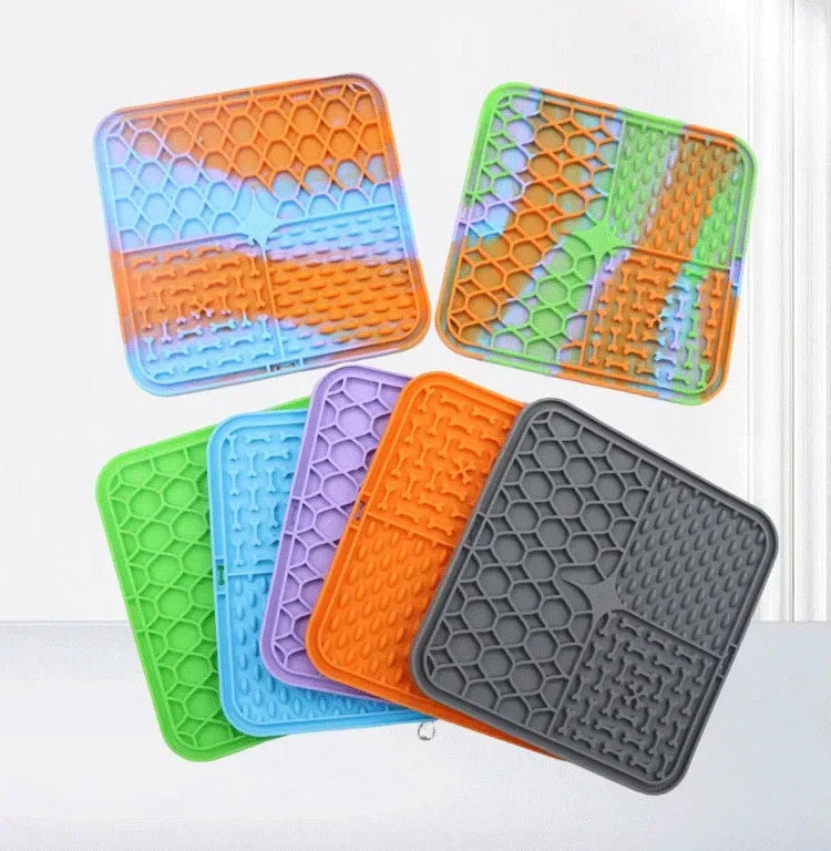Pet Licking Pad – Slow Feeder Silicone Bowl for Dogs & Cats