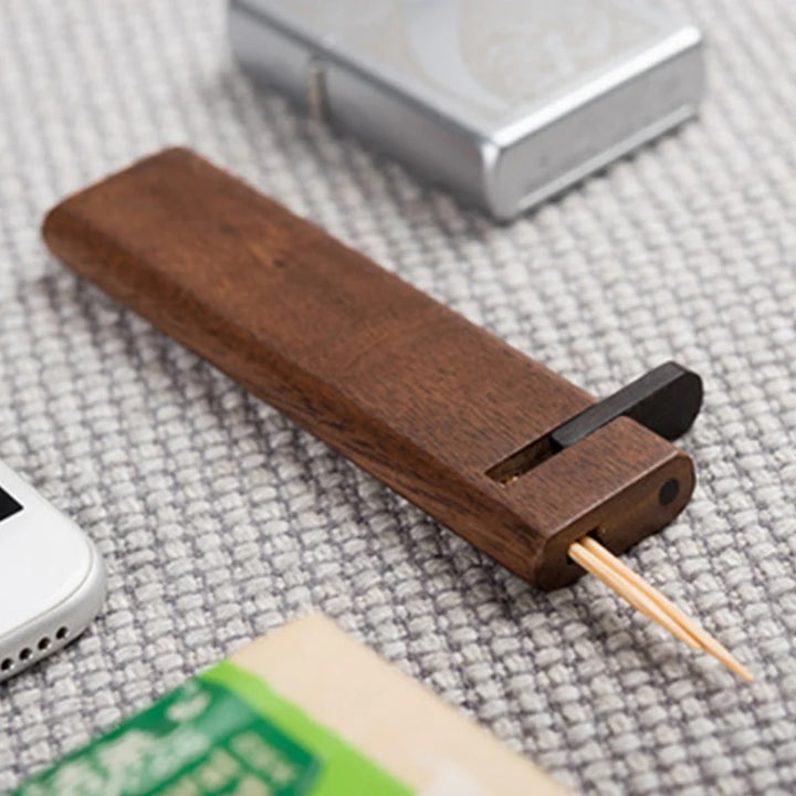 Natural Walnut Toothpick Holder – Portable Wooden Storage Case 🌿🪵