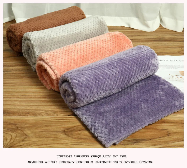 Soft Fuzzy Pet Blanket – Warm Fleece Throw for Dogs & Cats, Plush Bed/Couch Cover for All Sizes