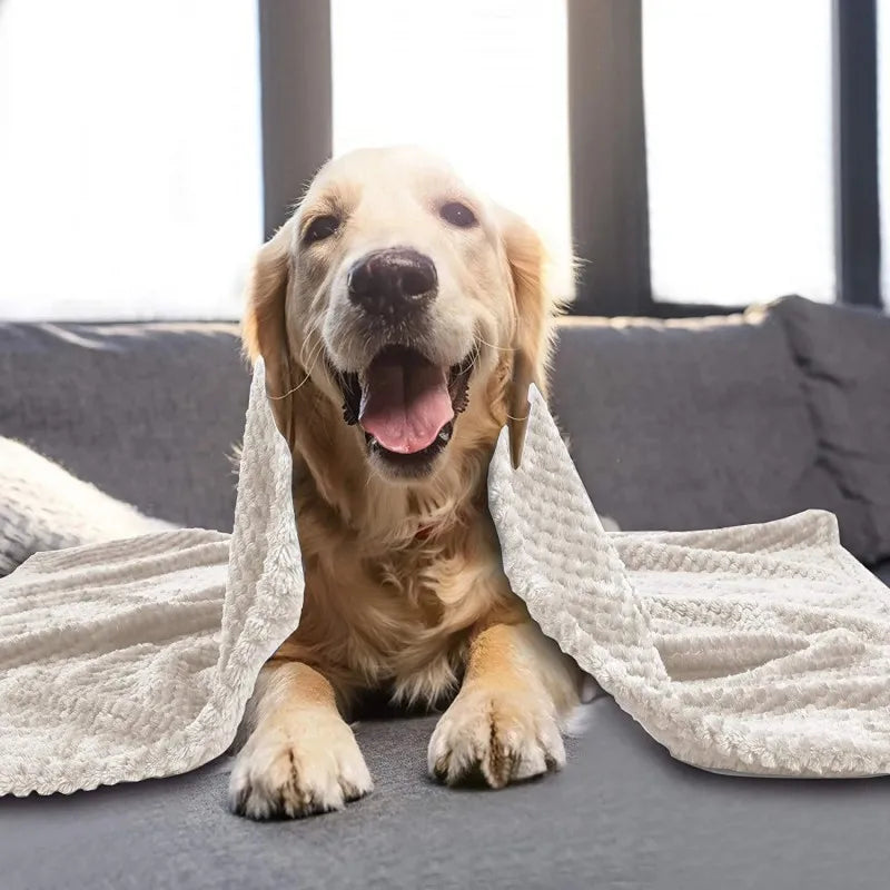 Soft Fuzzy Pet Blanket – Warm Fleece Throw for Dogs & Cats, Plush Bed/Couch Cover for All Sizes