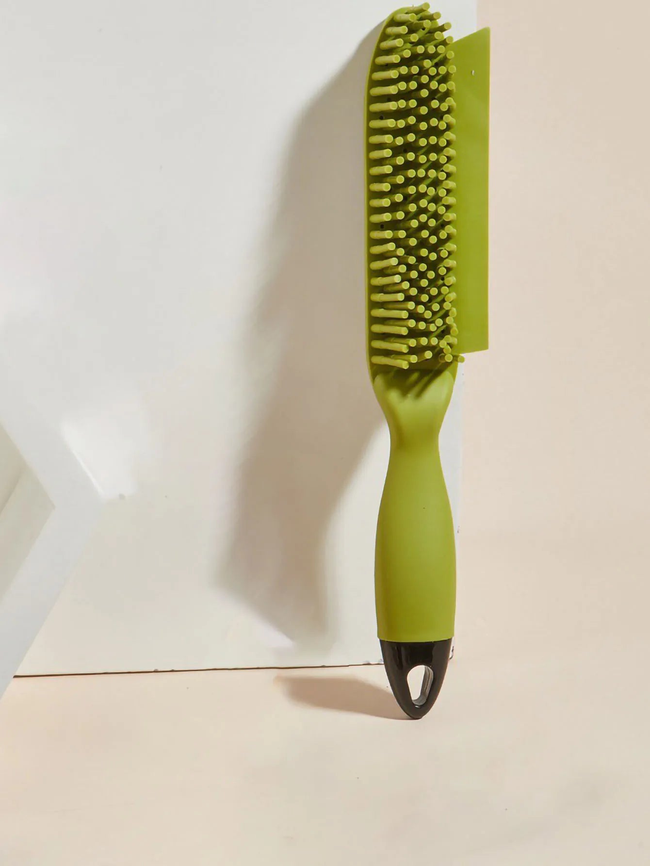 Pet Hair Removal & Bath Massage Brush – Floating Hair Cleaning Brush for Dogs & Cats