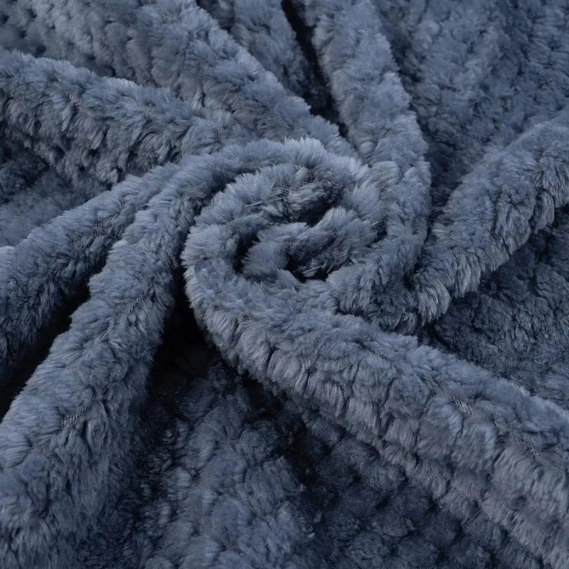 Soft Fuzzy Pet Blanket – Warm Fleece Throw for Dogs & Cats, Plush Bed/Couch Cover for All Sizes
