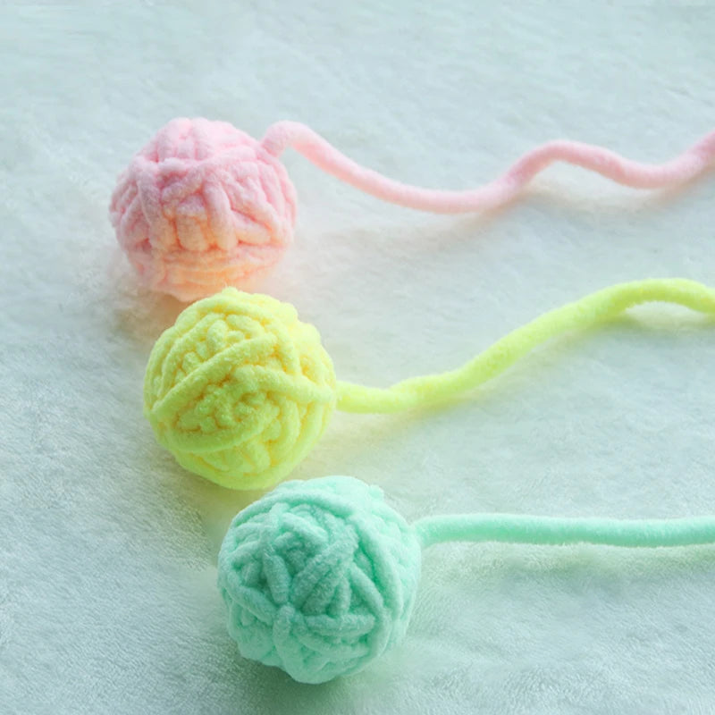 MADDEN Cat Yarn Balls – Colorful Bell Toys for Kittens & Interactive Play