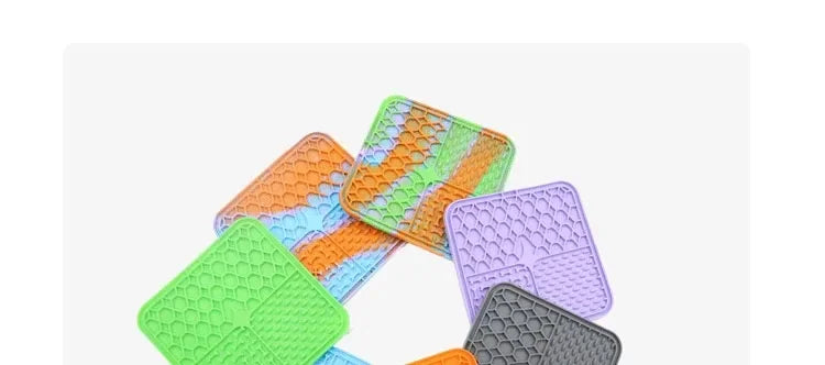 Pet Licking Pad – Slow Feeder Silicone Bowl for Dogs & Cats