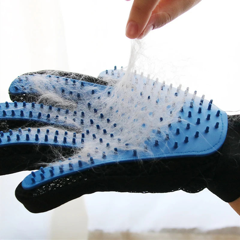 Pet Grooming Glove – Deshedding & Bath Brush Glove for Cats and Dogs