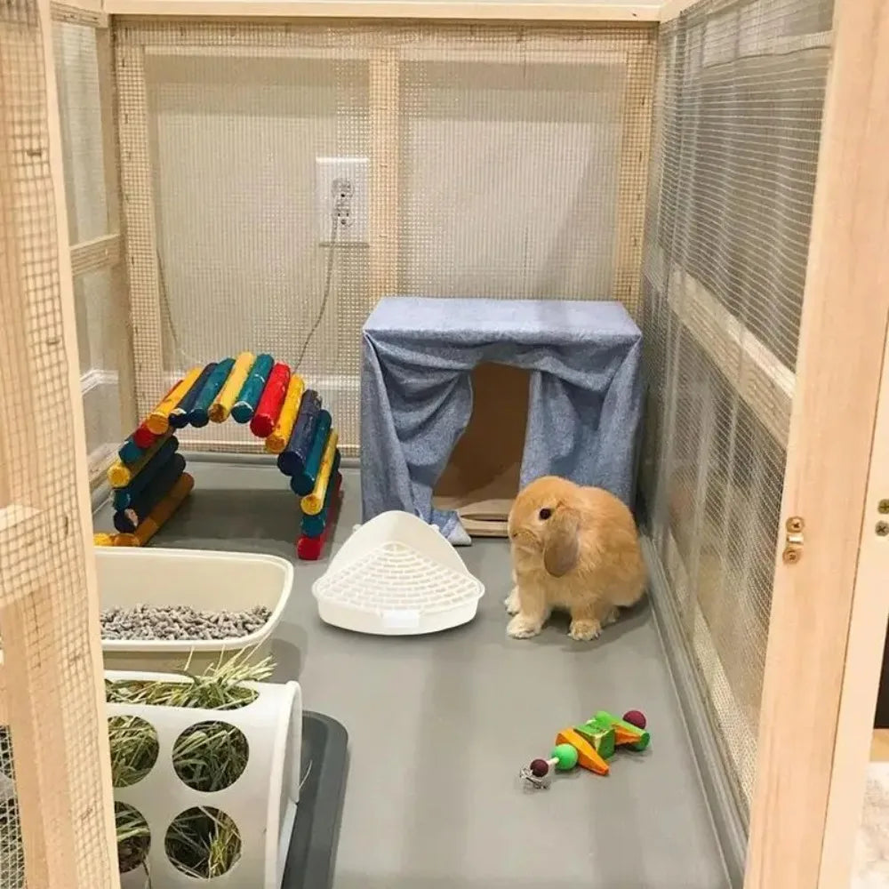 Triangle Corner Litter Box – Small Animal Potty Trainer for Cat, Guinea Pig, Rabbit, Hamster & Other Small Pets