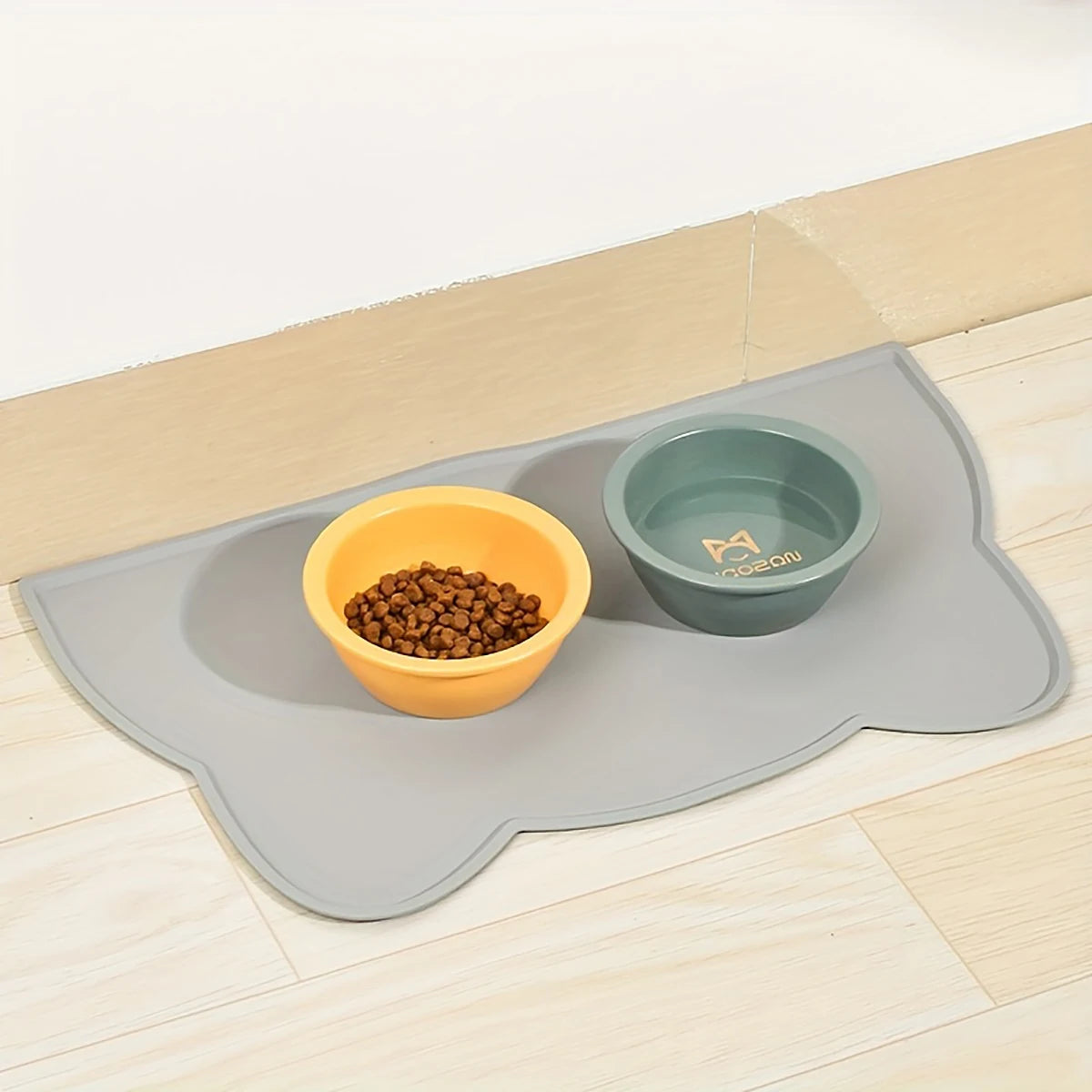 Waterproof Silicone Pet Feeding Mat – Non-Stick Food & Water Tray Placemat for Dogs & Cats