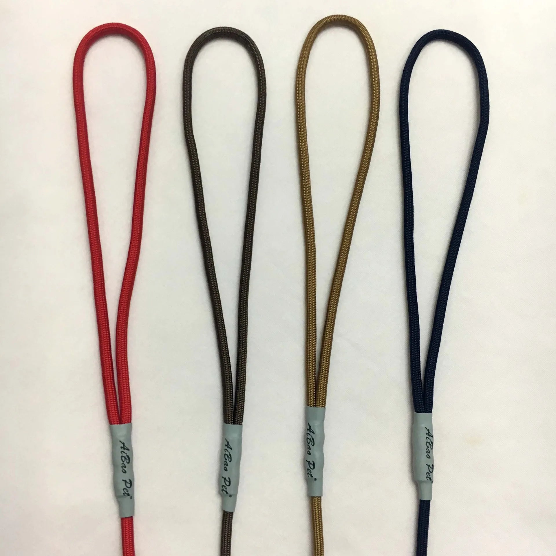 Adjustable Nylon Dog Leash with Padded Handle – Breakaway Pull-Resistant Lead for Dogs & Cats