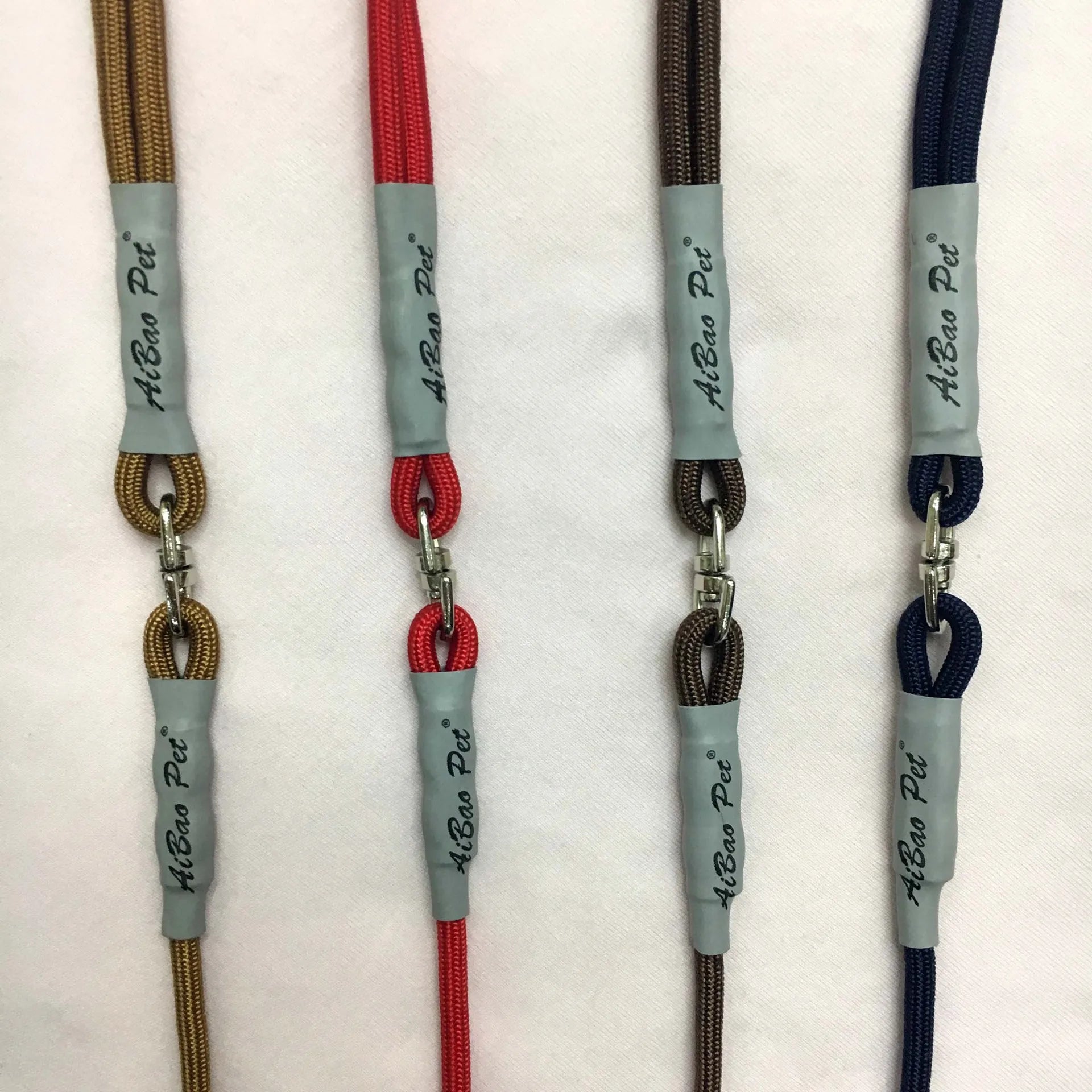 Adjustable Nylon Dog Leash with Padded Handle – Breakaway Pull-Resistant Lead for Dogs & Cats