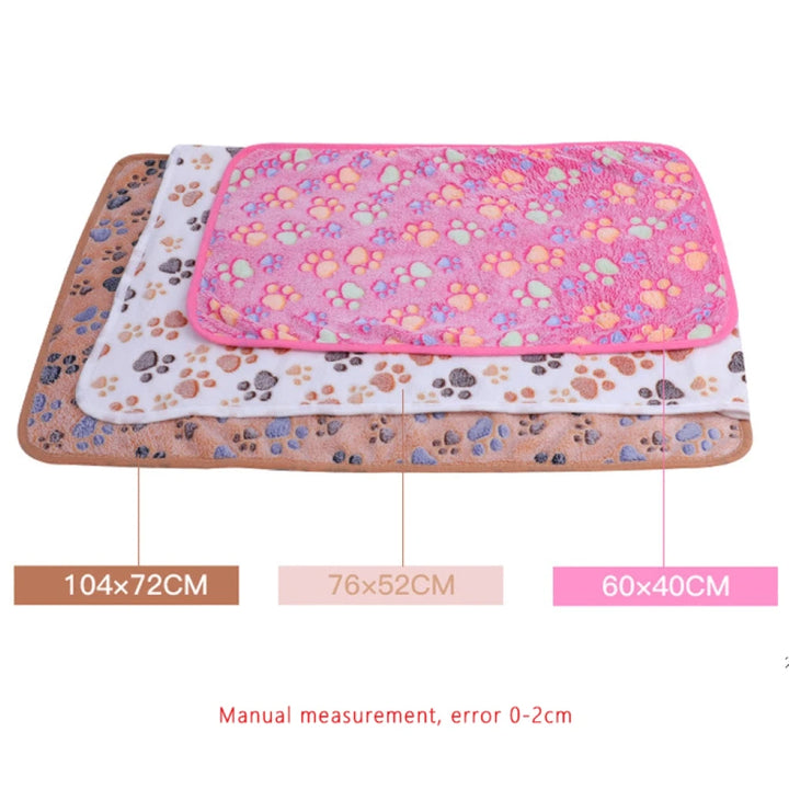 Soft Fluffy Multicolor Pet Blanket with Cute Dog Paw Prints – Warm & Comfortable Mat for Cats and Dogs