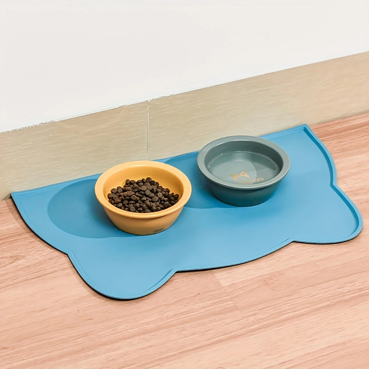 Waterproof Silicone Pet Feeding Mat – Non-Stick Food & Water Tray Placemat for Dogs & Cats