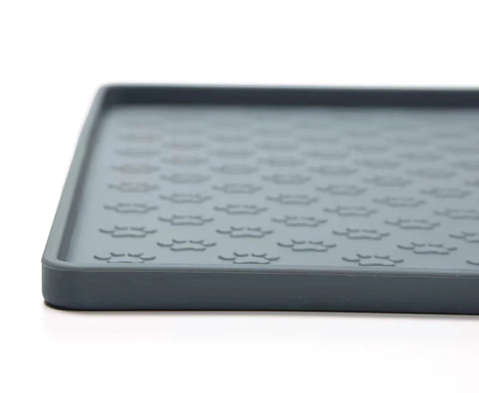 🐾 Silicone Waterproof Pet Feeding Mat – Non-Slip Food & Water Bowl Placemat for Cats & Dogs