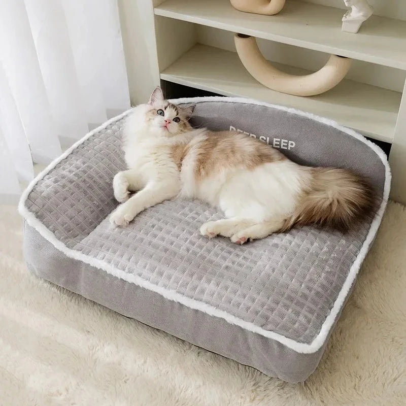 Warm Holiday Pet Bed – Winter Dog & Cat Sofa Bed for Halloween & Christmas